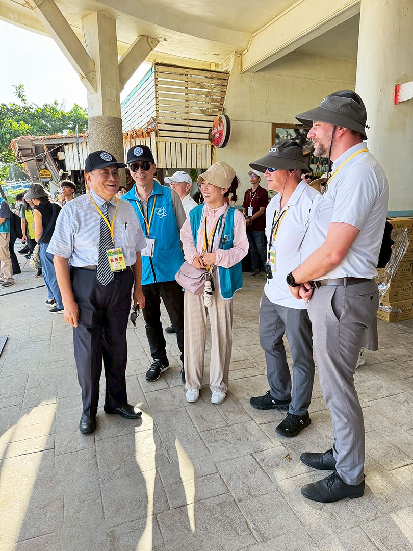 Image(2):Chairperson Min-Jen Chen of the Nuclear Safety Commission greets with international observers