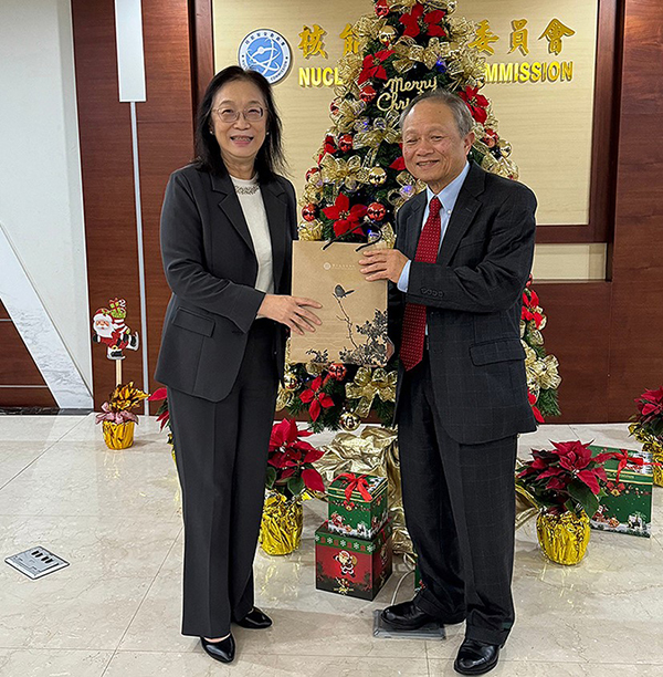 2023.12.18美國伊利諾理工學院陳士友教授（右）與本會張欣副主委（左）合影圖