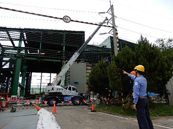 本會視察員於核一廠視察氣渦輪機拆除作業圖