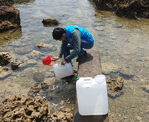 海灘海水取樣圖