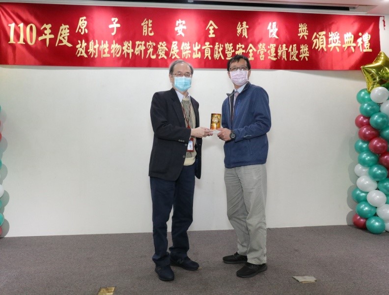 研究發展傑出貢獻–個人獎合照