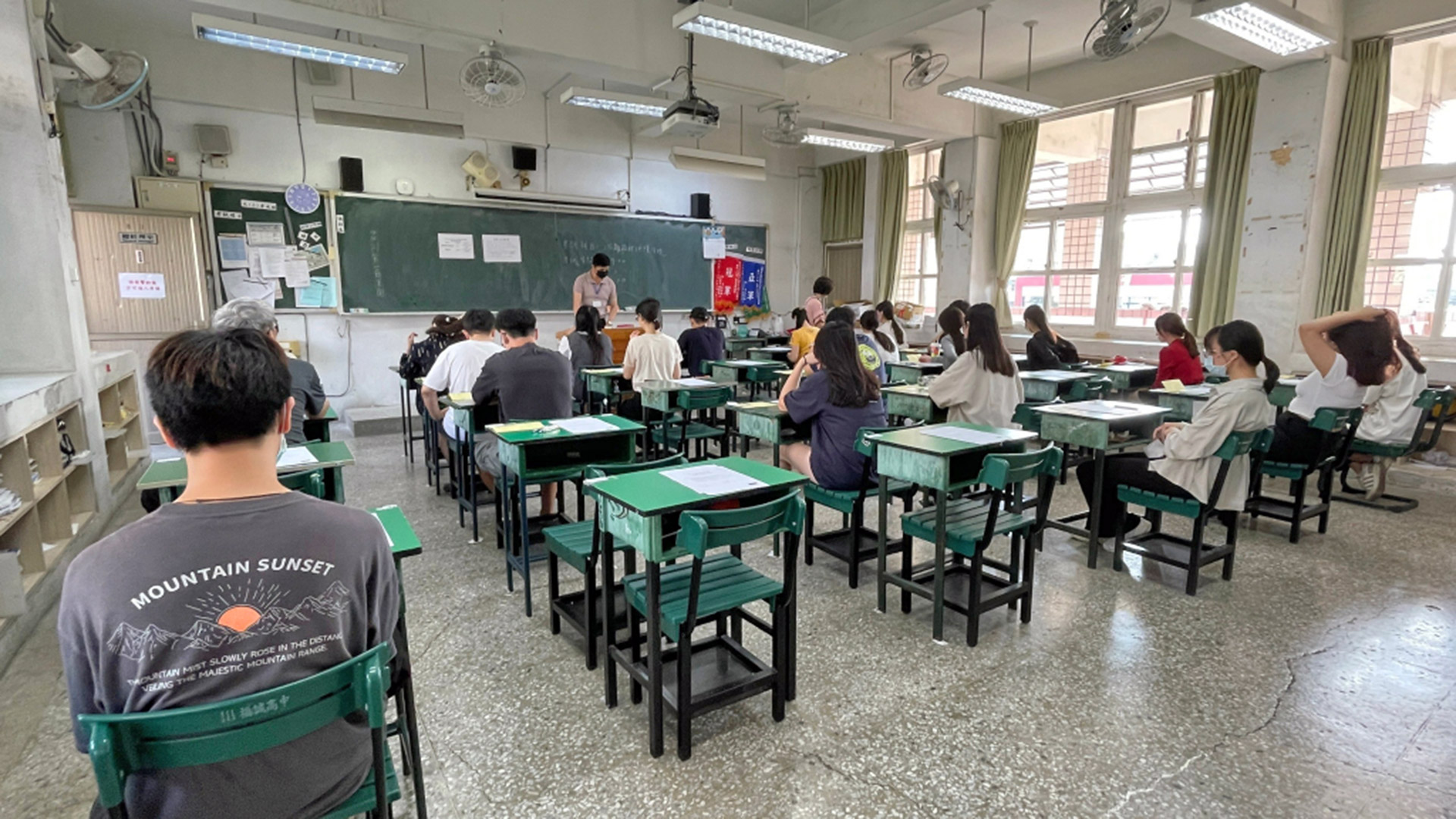 監試人員宣讀考試注意事項