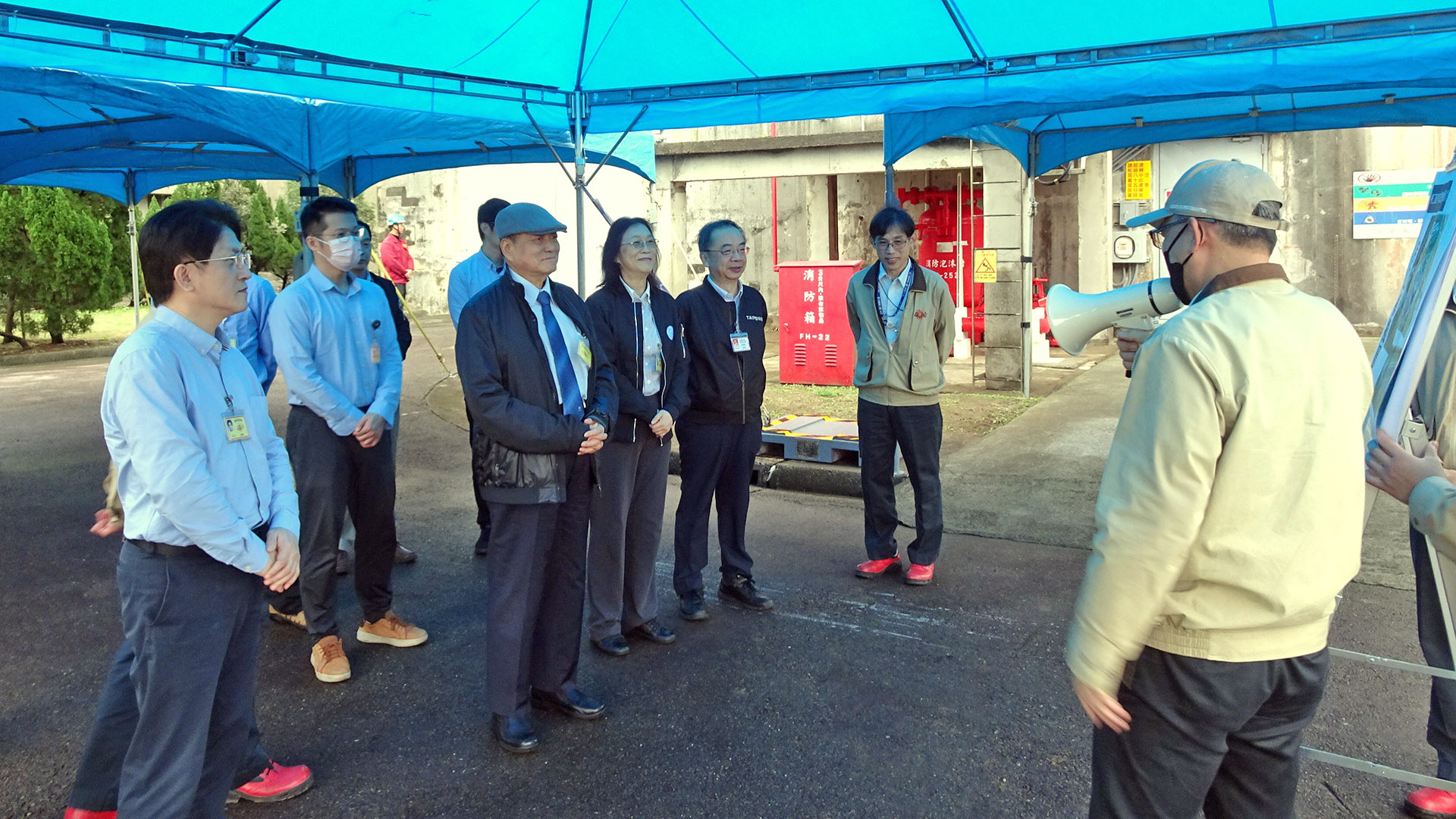 陳主任委員巡視核二廠室外乾式貯存設施預定地