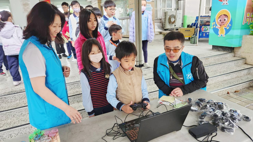 認真思考 挑戰原子能知識問答遊戲