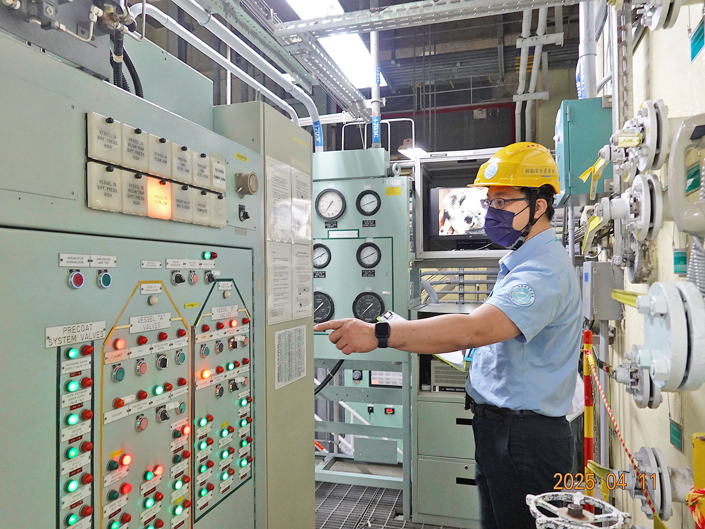 核安會視察員查核1號機反應器廠房現場狀況
