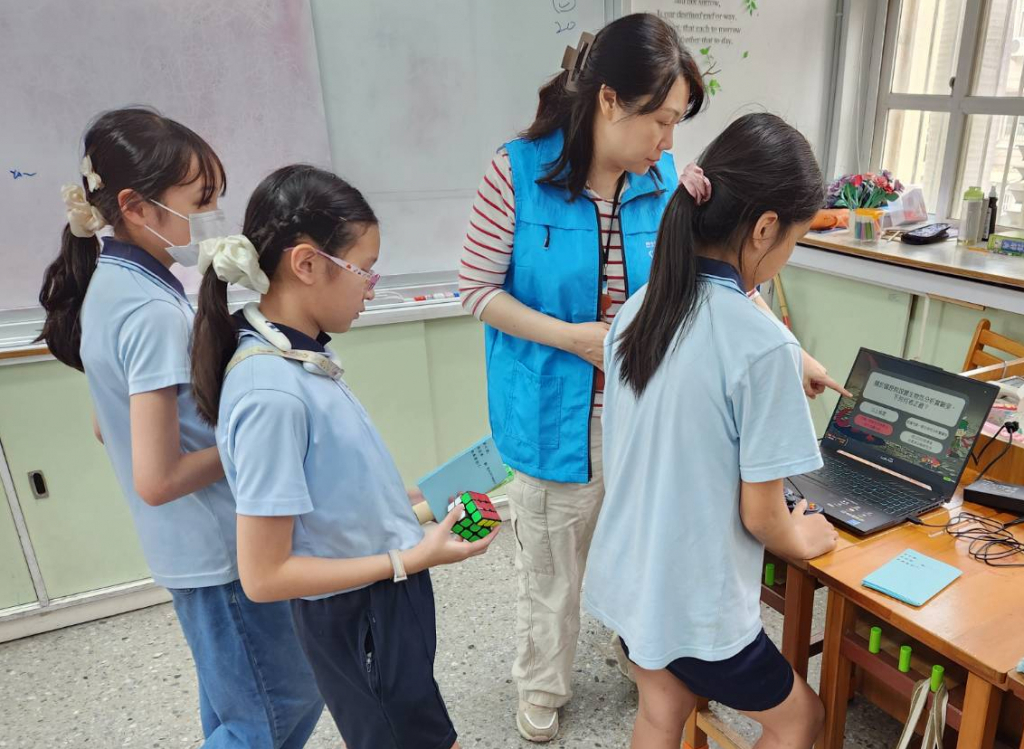 核安會同仁耐心引導 陪伴學生認識原子能科普