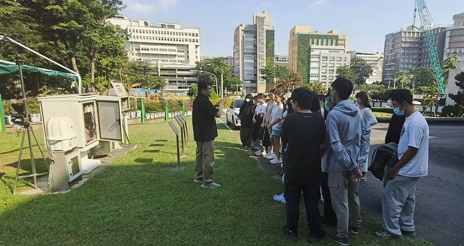 參觀環境輻射監測站