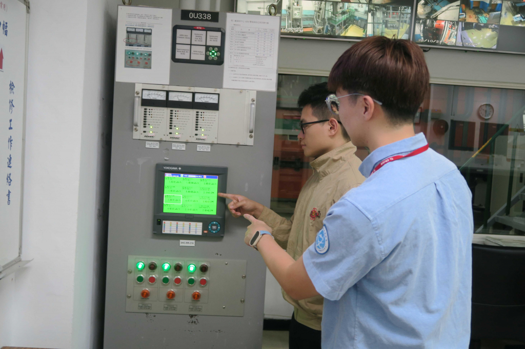 核安會視察員查核減容中心運轉狀況