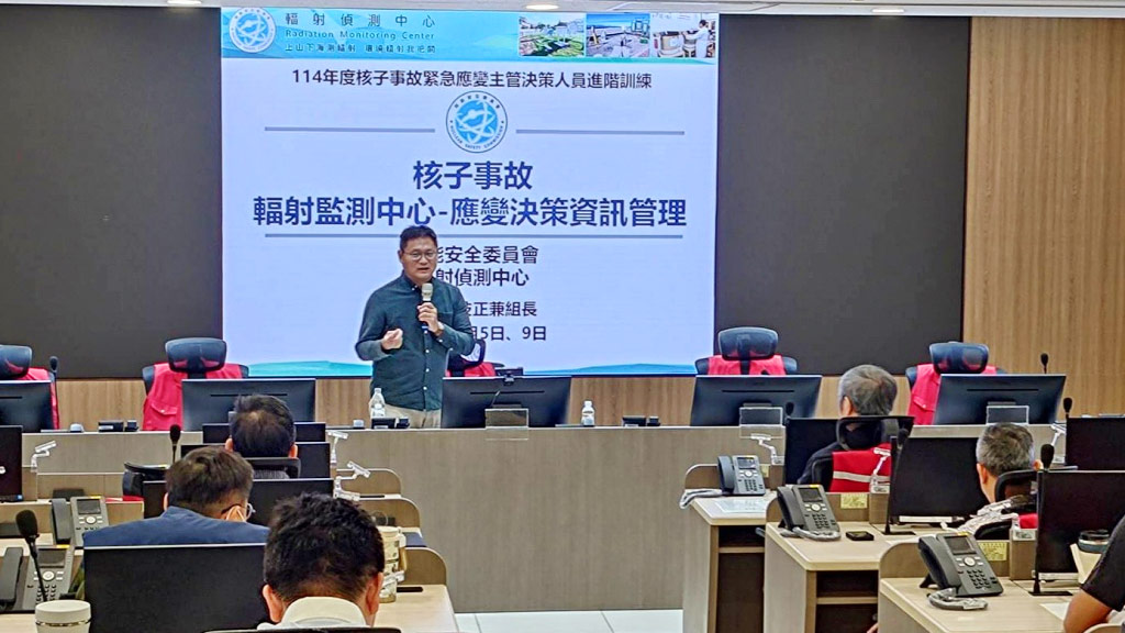 相關照片(2):講座授課(一)