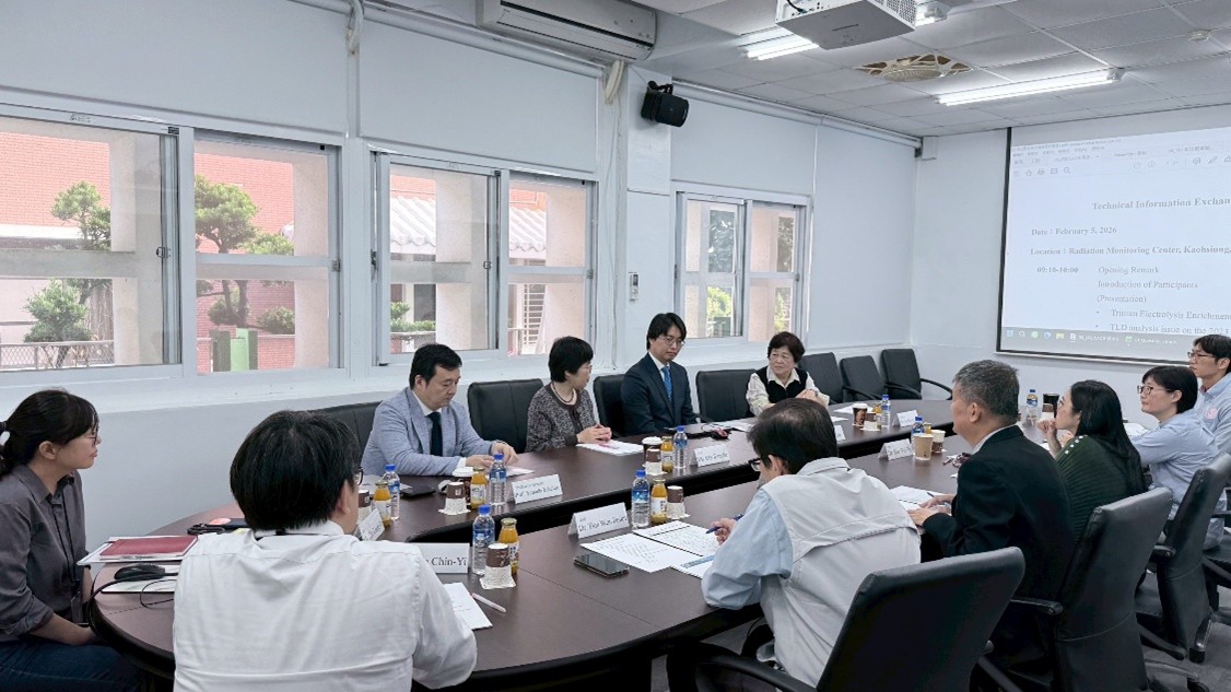 相關照片(2):氚分析技術交流討論情形