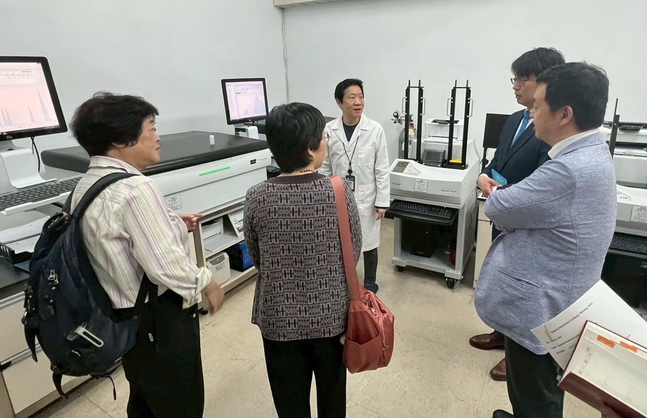 相關照片(4):氚分析實驗室參訪情形