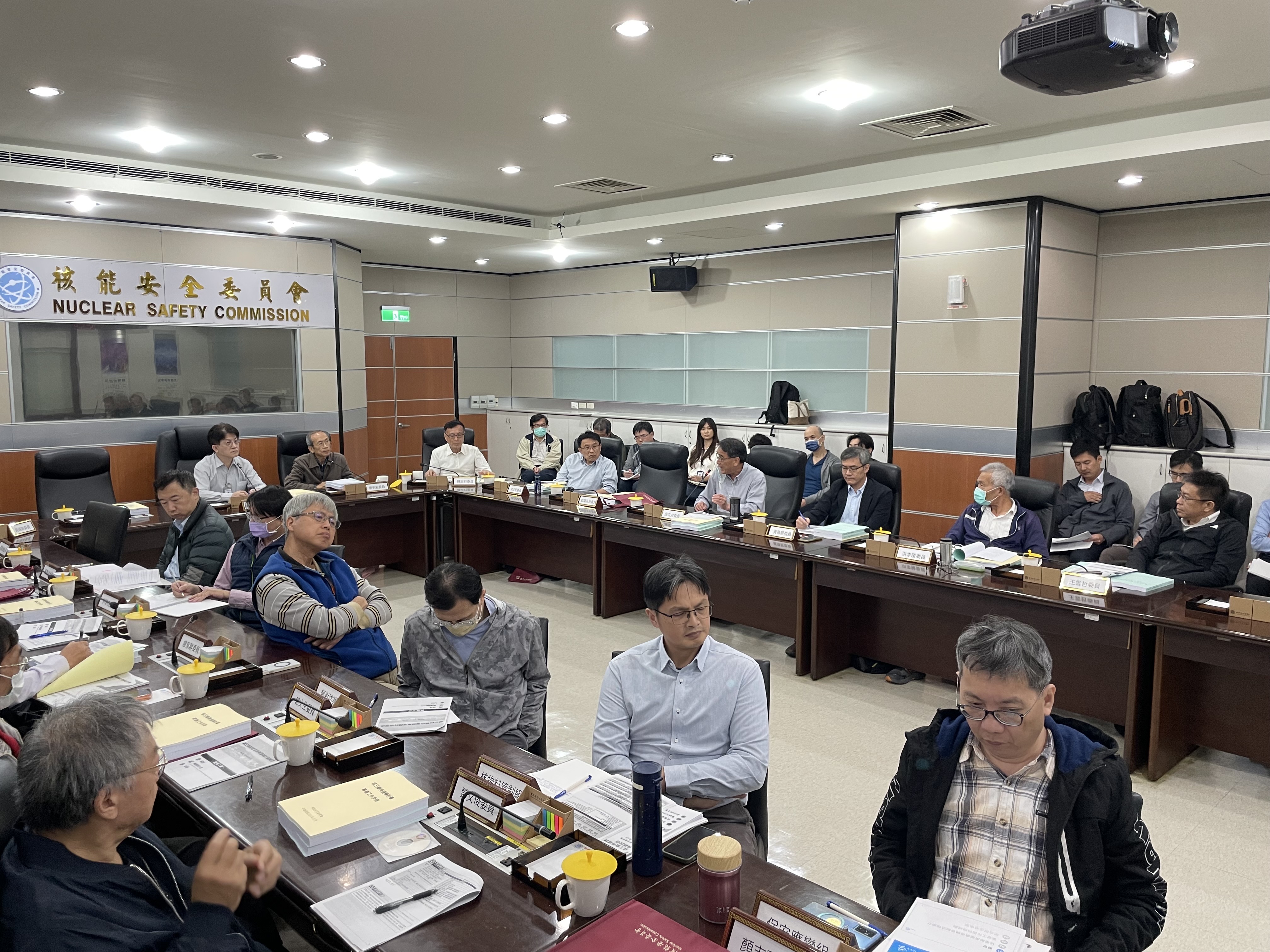 相關照片(4):審查委員討論情形